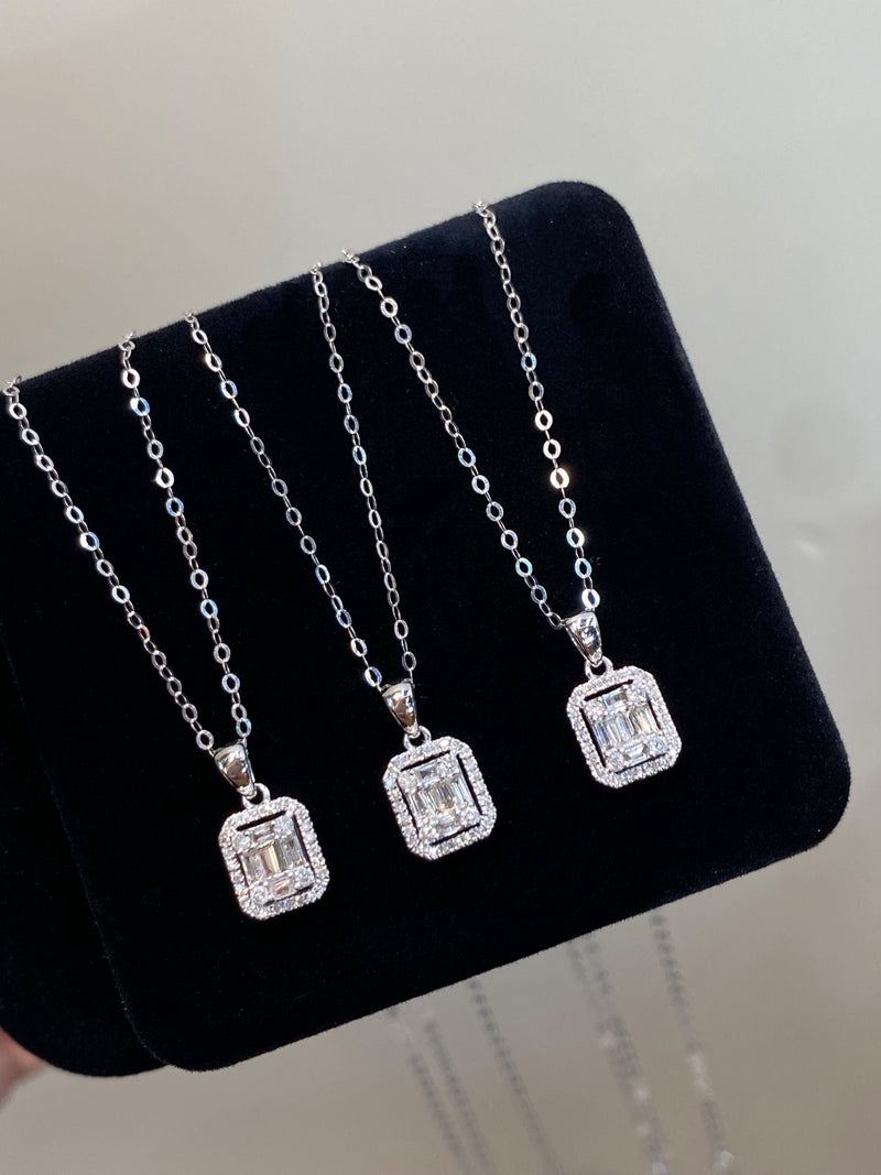 Natural Diamond 18K Solid Gold Baguette Necklace