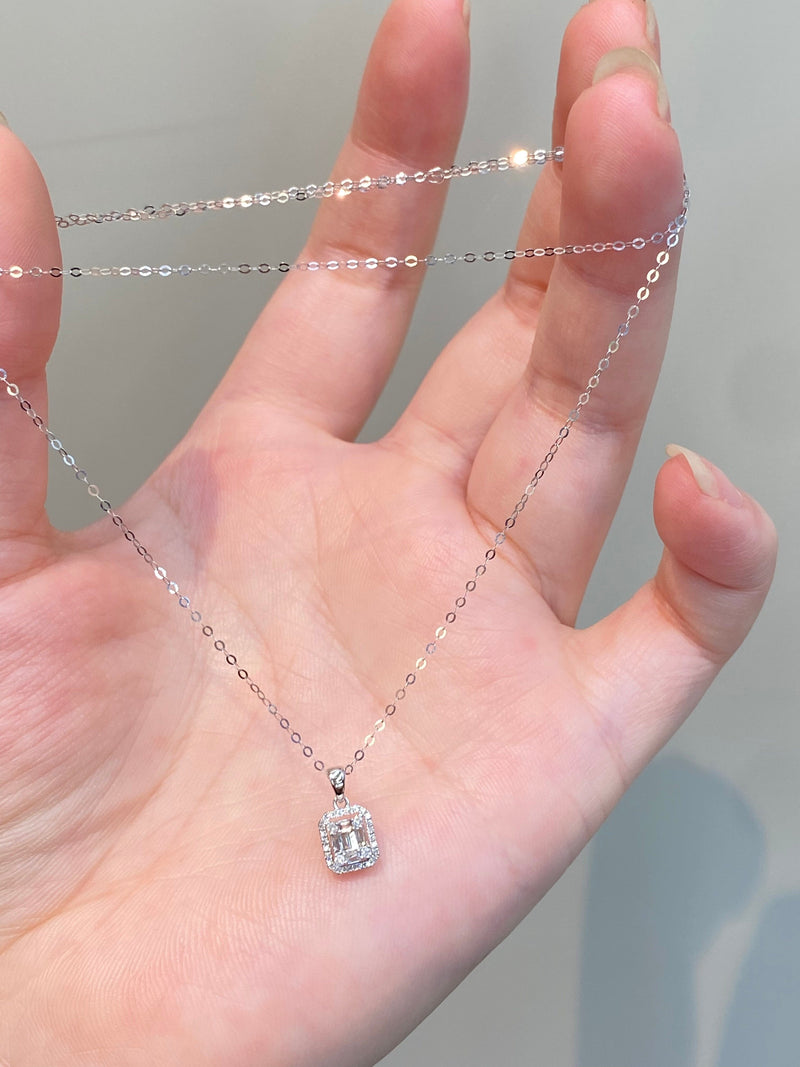 Natural Diamond 18K Solid Gold Baguette Necklace