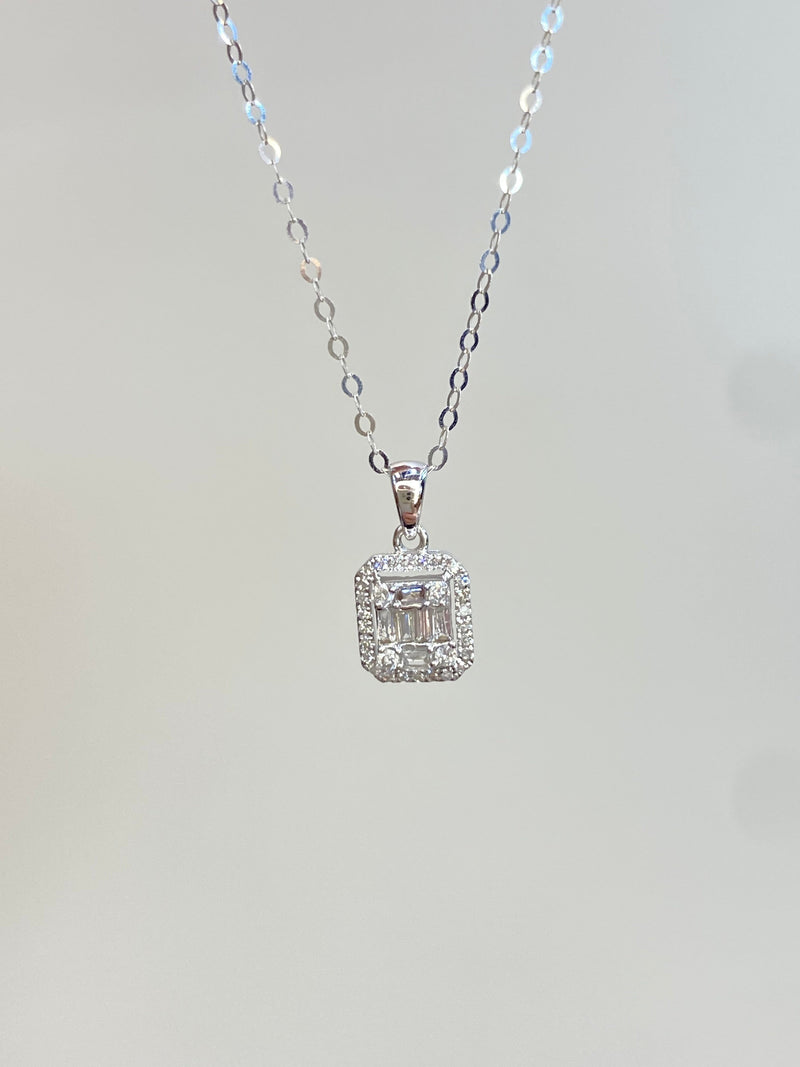 Natural Diamond 18K Solid Gold Baguette Necklace