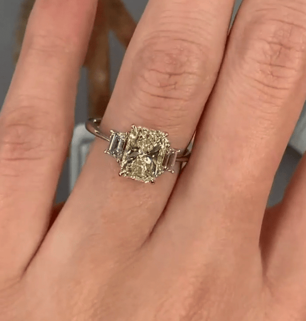 Preorder - Marigold Sunlight Three Stone Promise Ring DIVINUS Collection