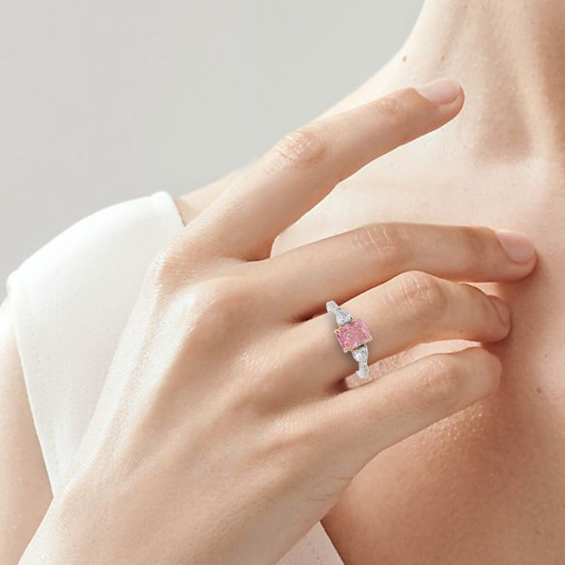 Sweet Lullabye Three Stone Pave Ring XVIII Collection